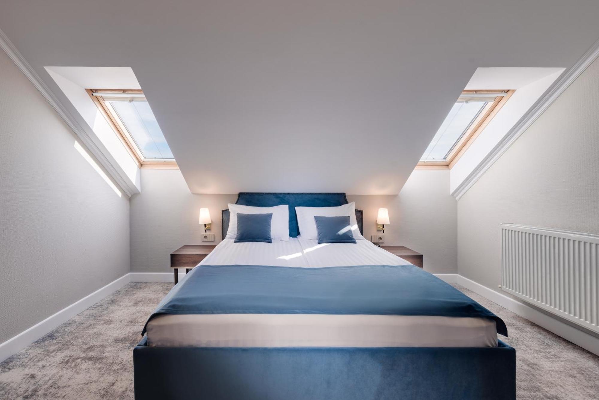 Meridian 4*
