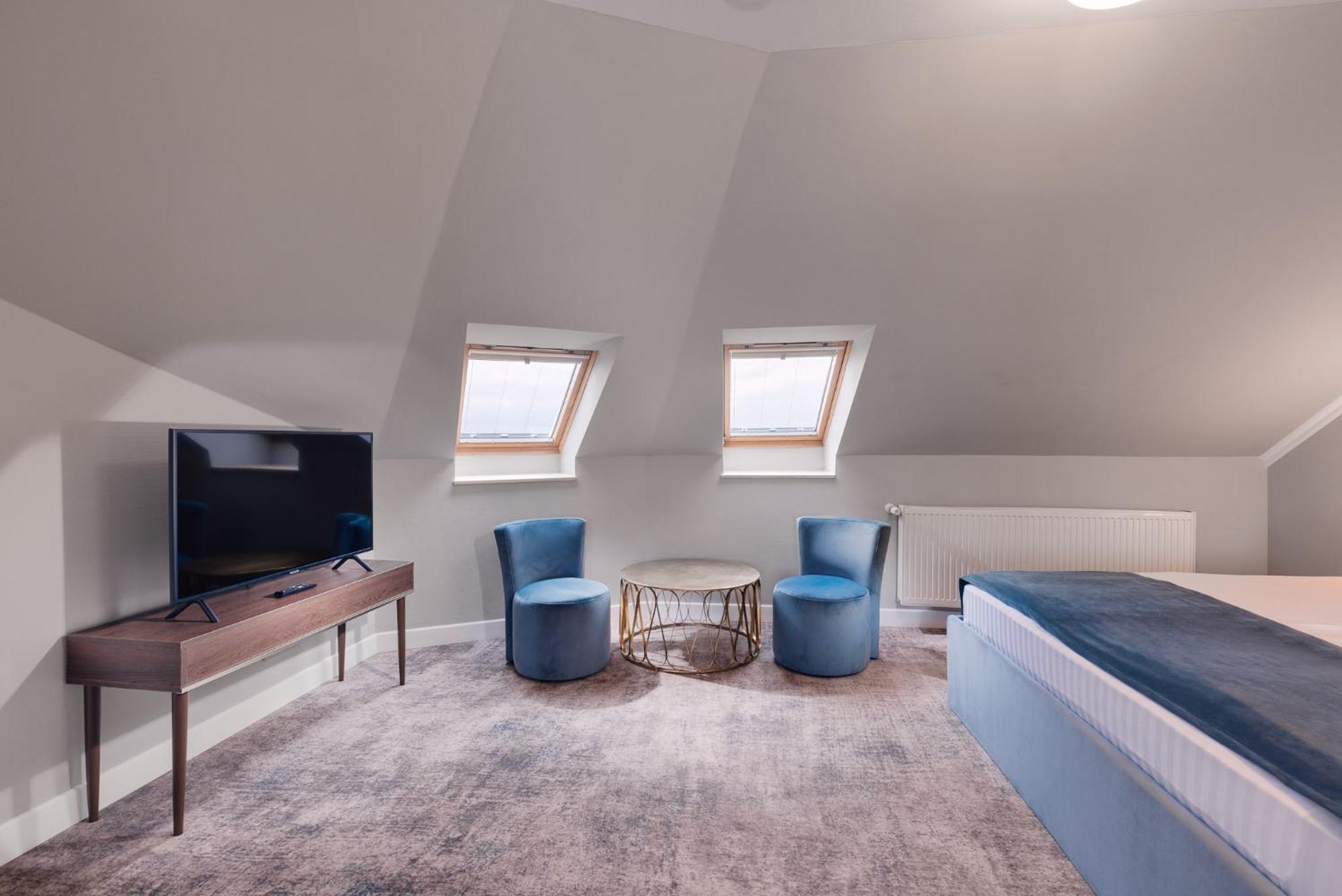 Meridian 4*
