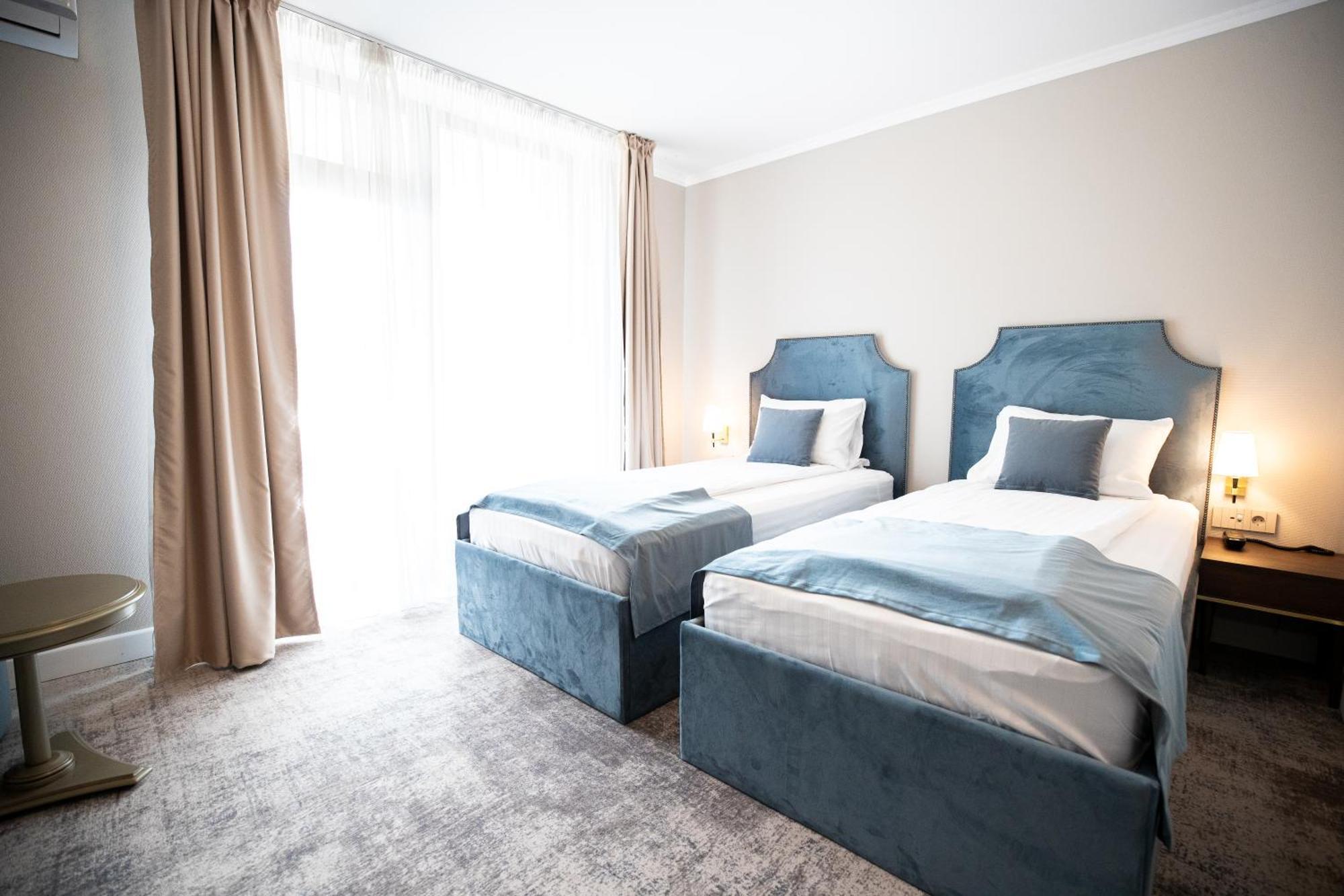 Hotel Meridian